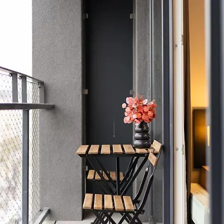 Apartamento Slovakia Castleview Bliss Retreat At Zilinska *