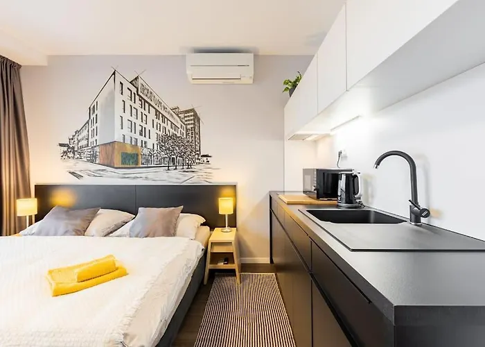 Slovakia Castleview Bliss Retreat At Zilinska * 브라티슬라바